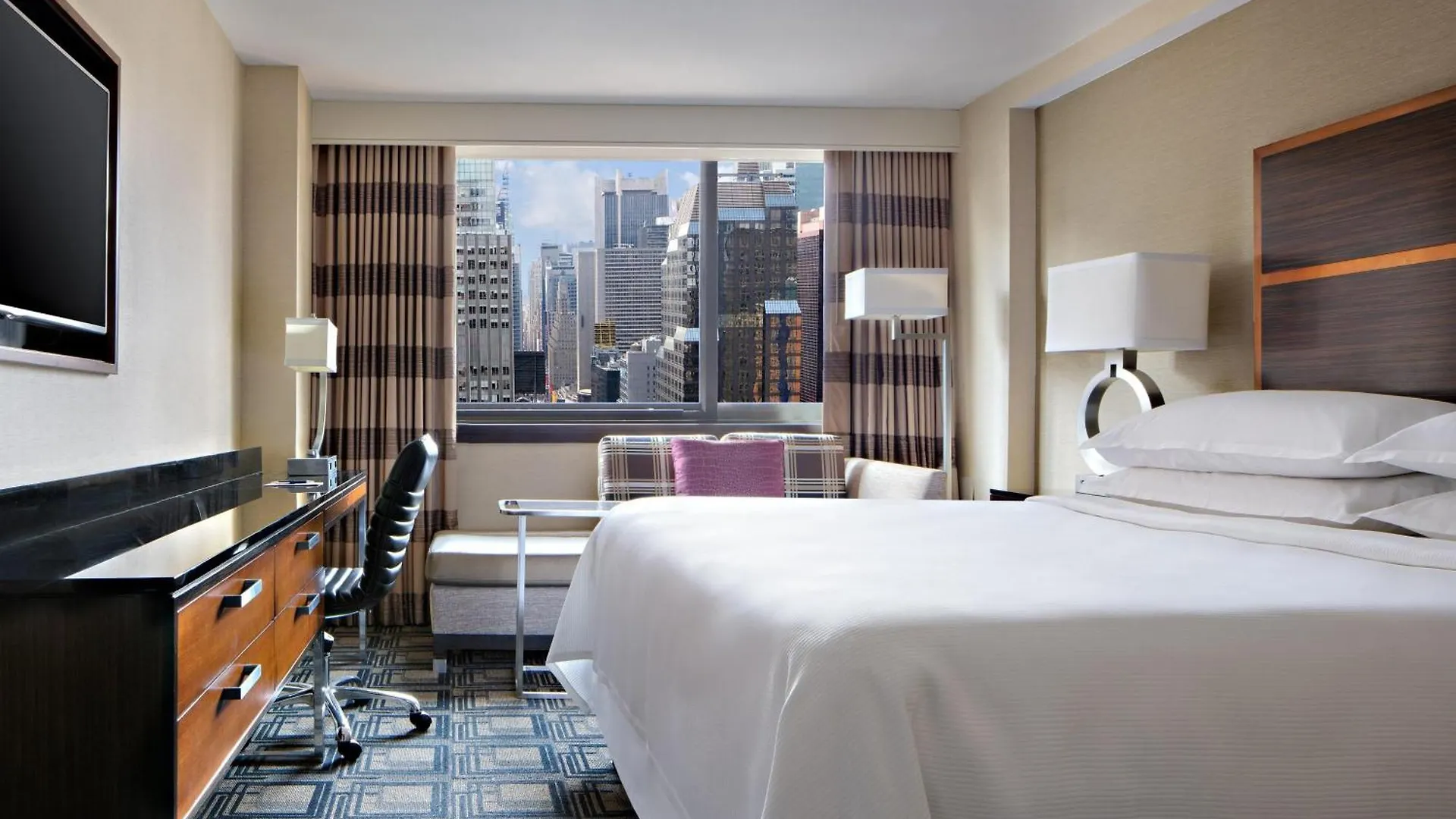 Sheraton New York Times Square Hotel 4*,