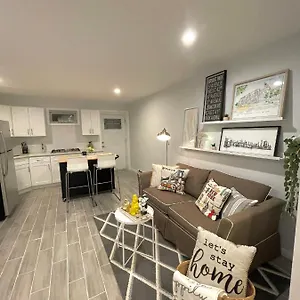 Apartment Modern With Parking & Quick Ride To Manhattan, New York